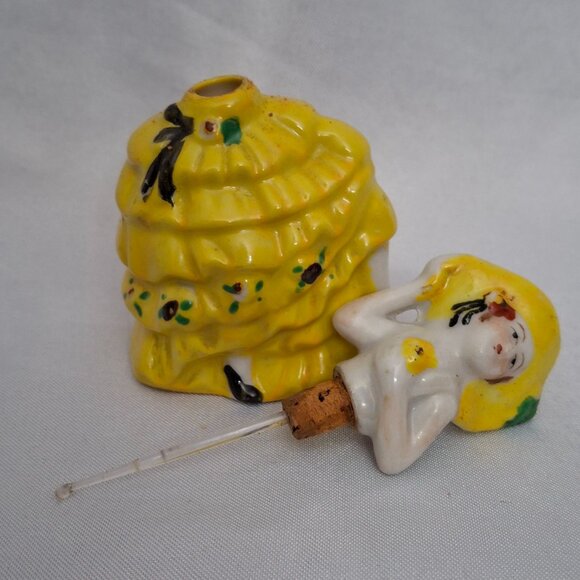 Vintage Gold Castle Chikusa Spanish Dancer Perfume Bottle – Made in Japan - Picture 3 of 5